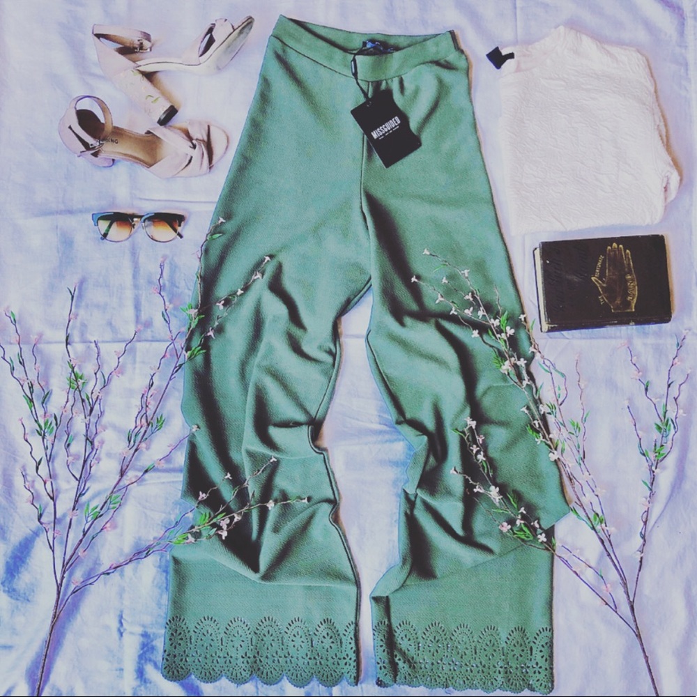 🌻SALE🌻Misguided Eyelet Palazzo Pants